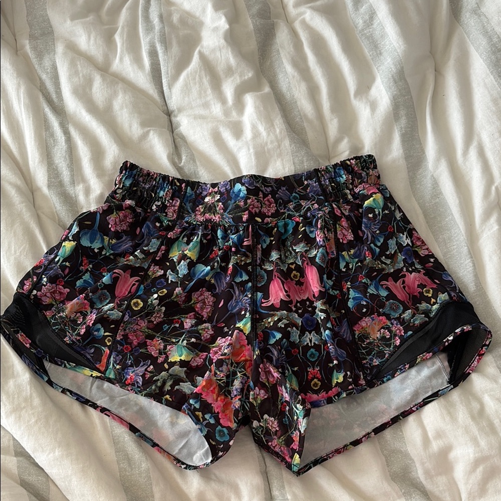 Lululemon Athletica Floral Hottie Hot Shorts - 4” inseam